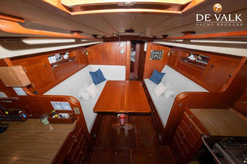 Hallberg-Rassy 38