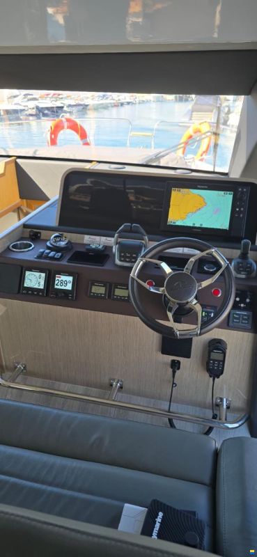 Sealine F 430