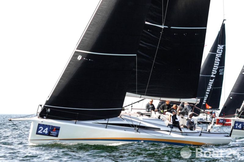 Humphreys 39 Racer- Cruiser | YACHT