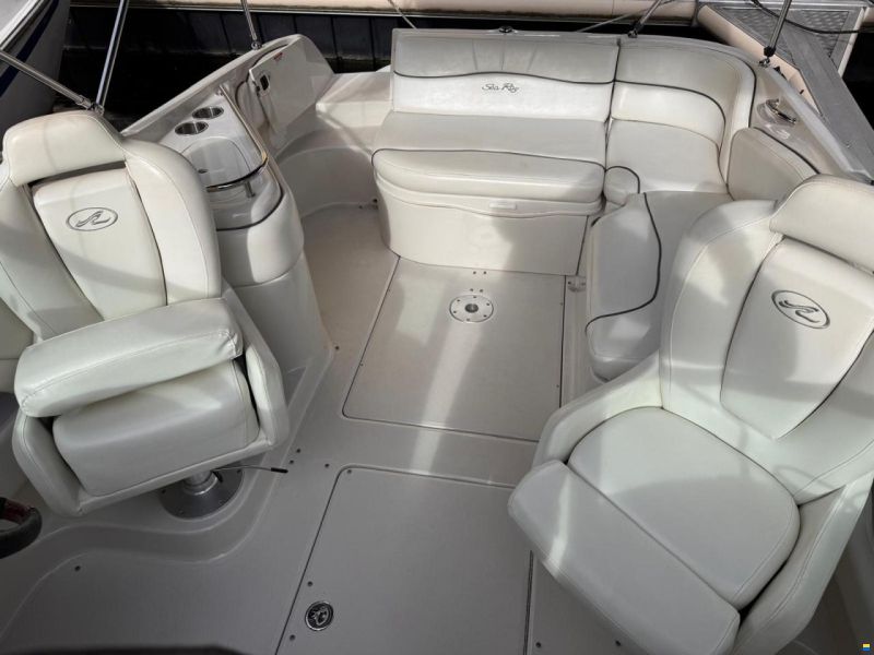 Sea Ray 240 SD
