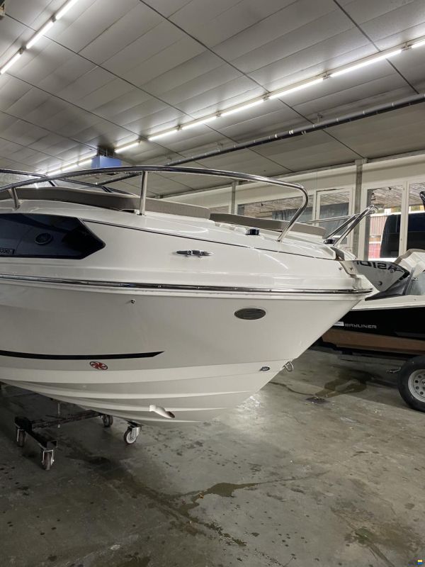 Bayliner VR6 CUDDY