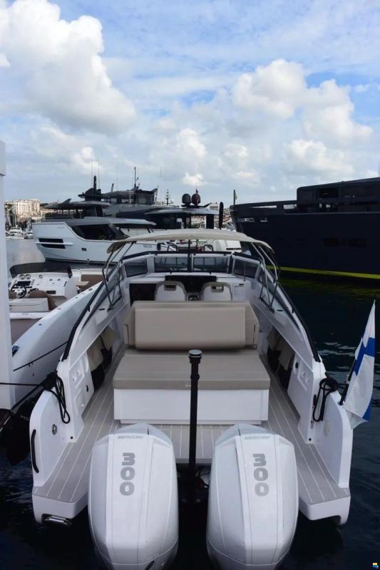 XO Boats - 270 Cruiser