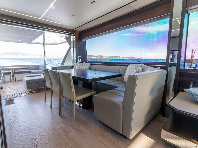Sunseeker 76 Yacht