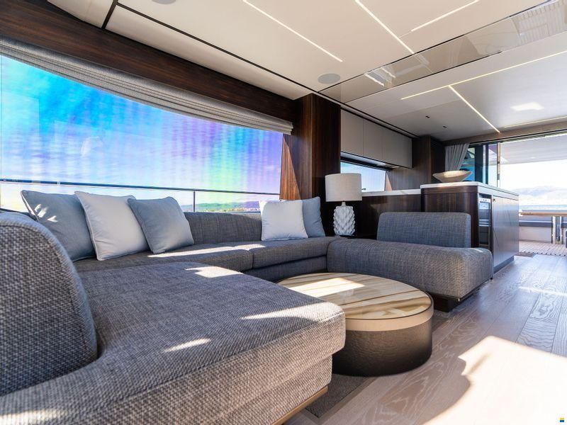 Sunseeker 76 Yacht