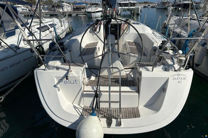 Dufour 40 Performance