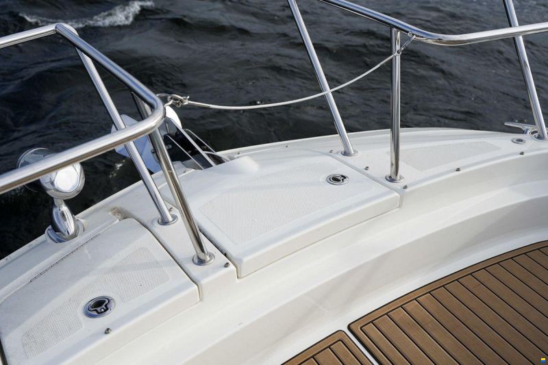 Sea Ray Sundancer 320