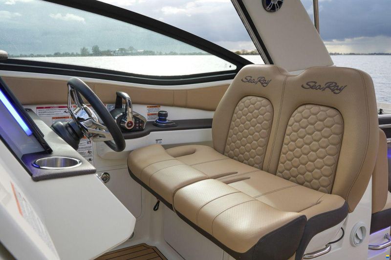 Sea Ray Sundancer 320