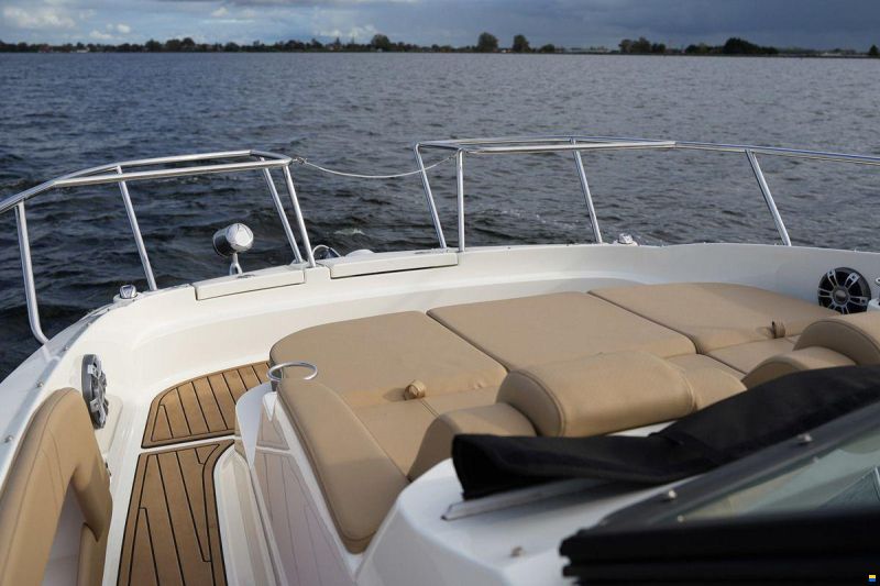 Sea Ray Sundancer 320