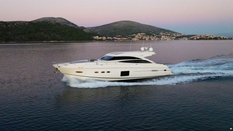 Princess V72