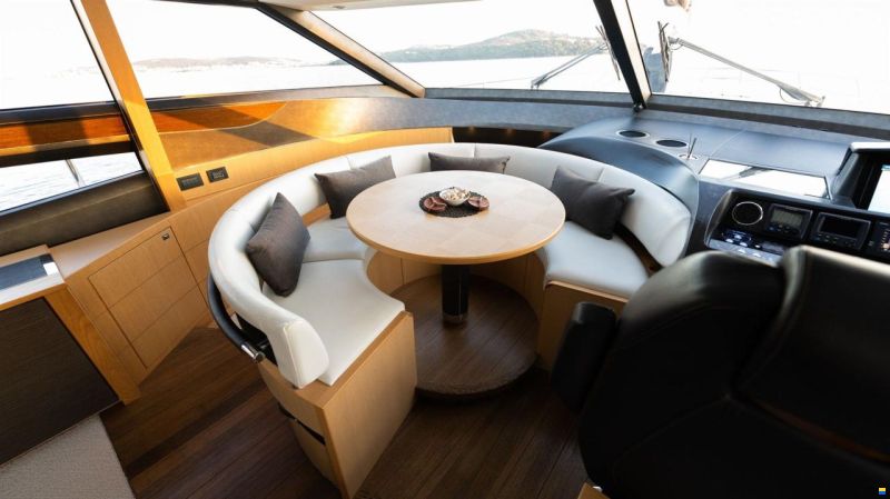 Princess V72