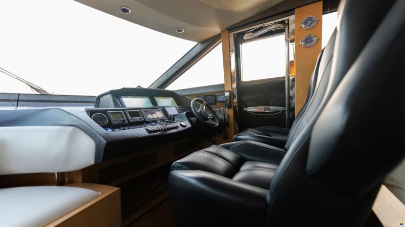 Princess V72