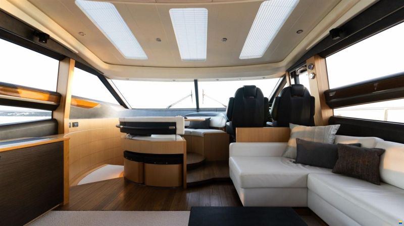 Princess V72