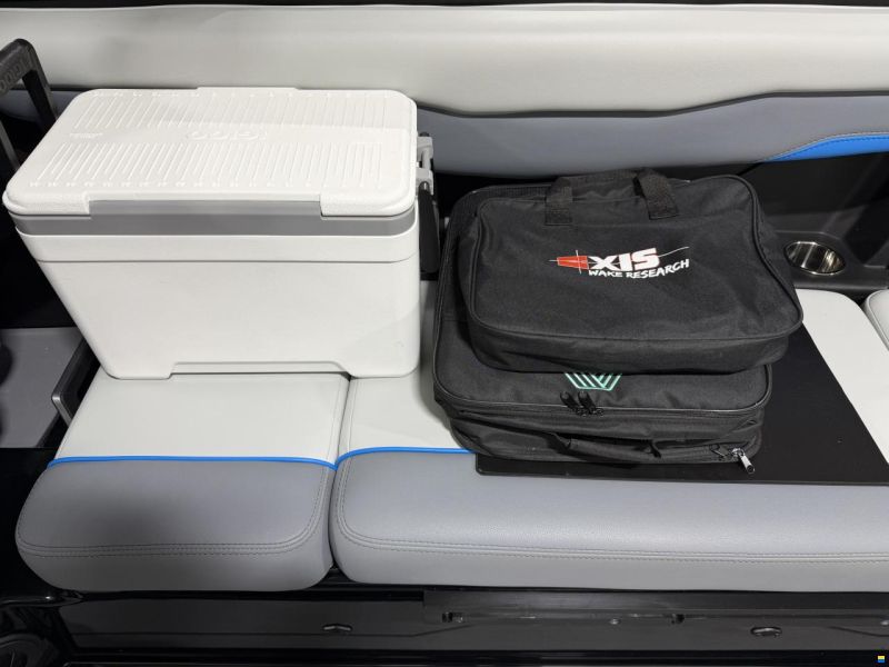 Axis T235
