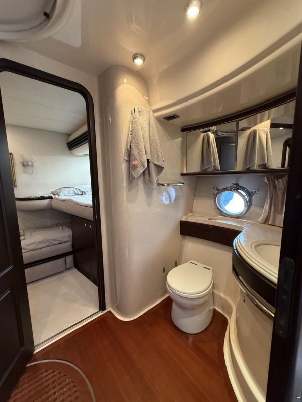 Azimut 68 Plus
