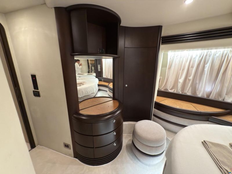 Azimut 68 Plus