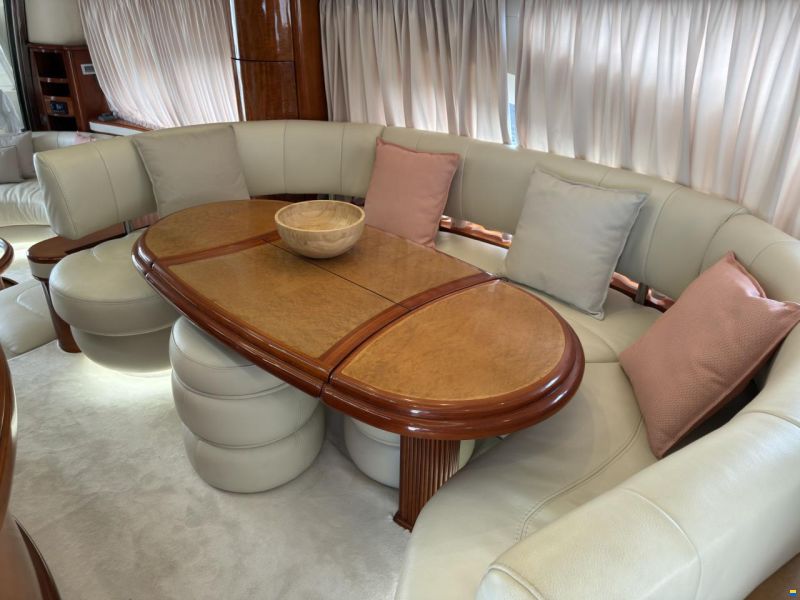 Azimut 68 Plus