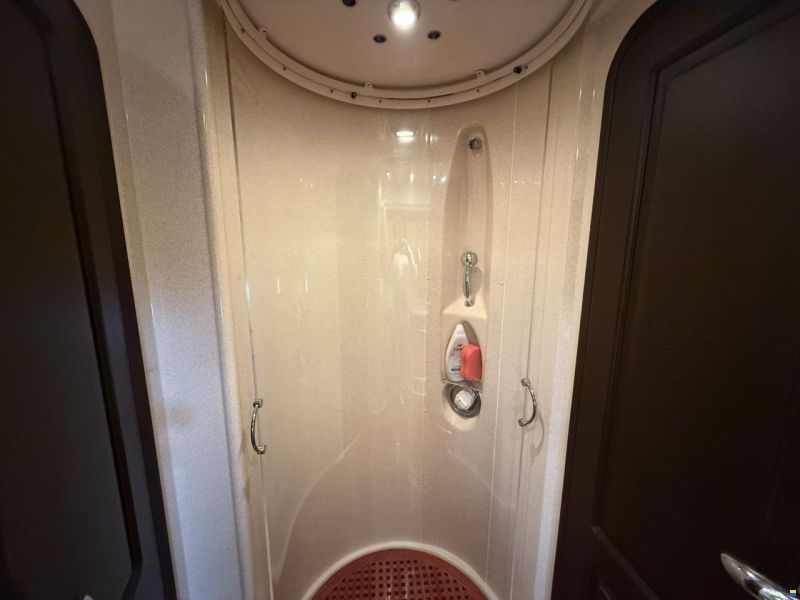 Azimut 68 Plus