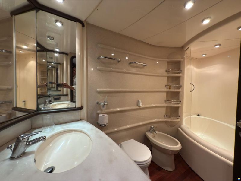 Azimut 68 Plus