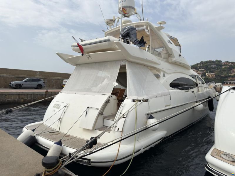 Azimut 68 Plus