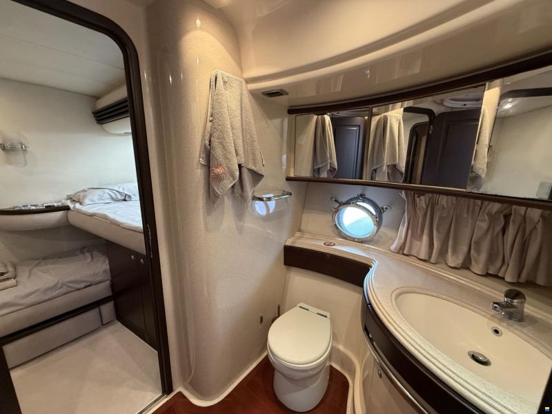 Azimut 68 Plus