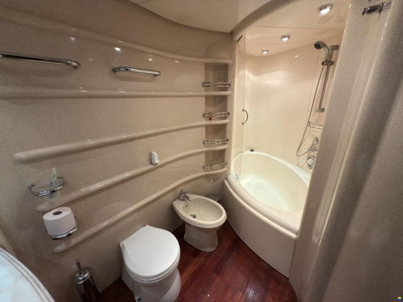 Azimut 68 Plus