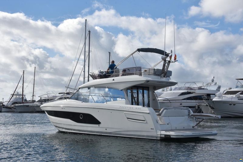Prestige 420 Fly