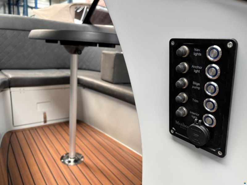 Maxima 630 Tender