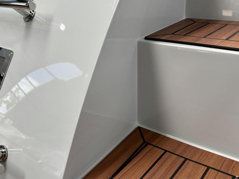 Maxima 630 Tender