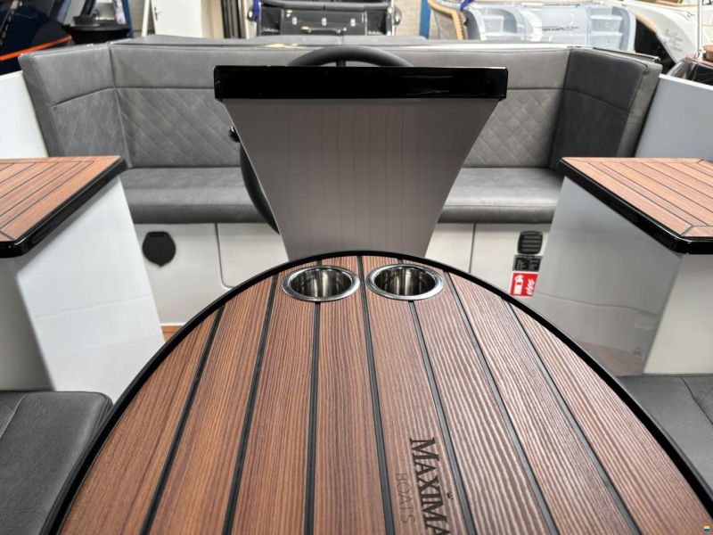 Maxima 630 Tender