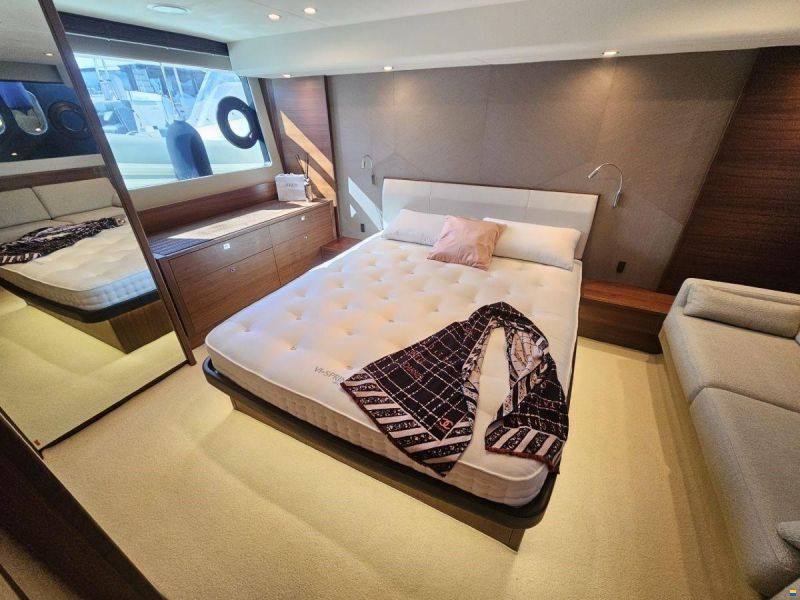 Princess 52