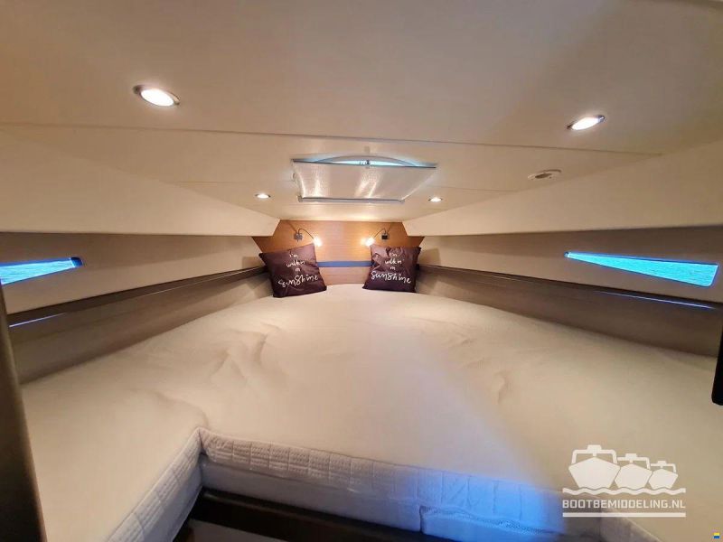 Galeon 325 Open