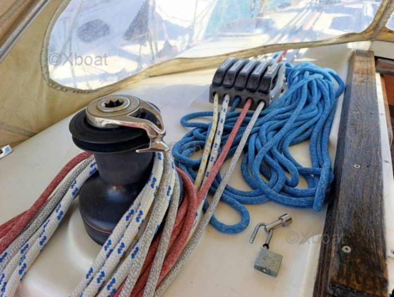 Hanse 371