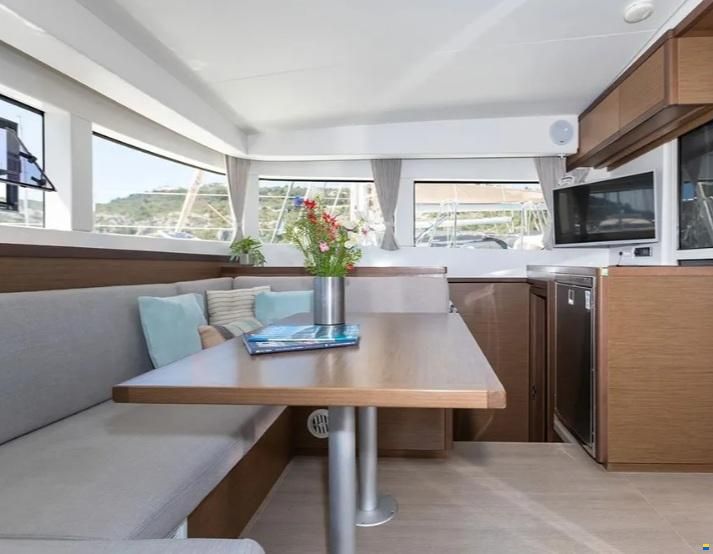 Lagoon 40