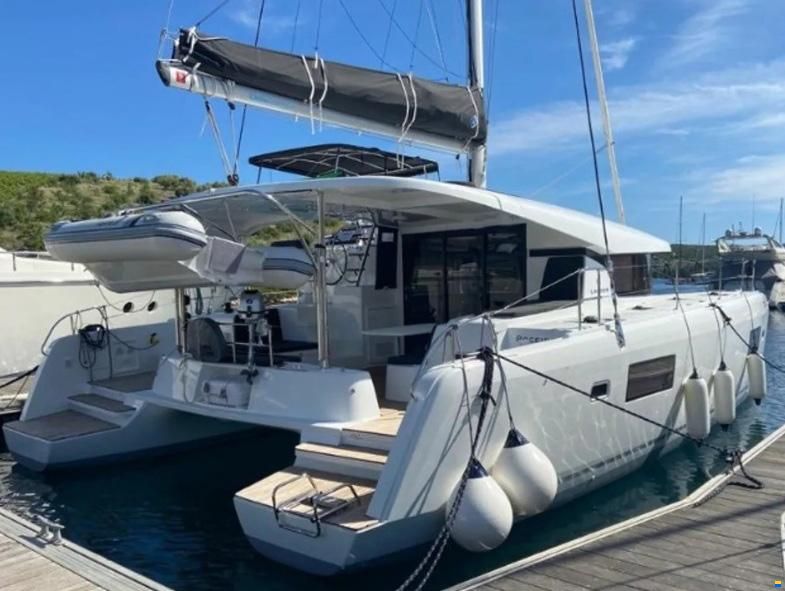 Lagoon 42