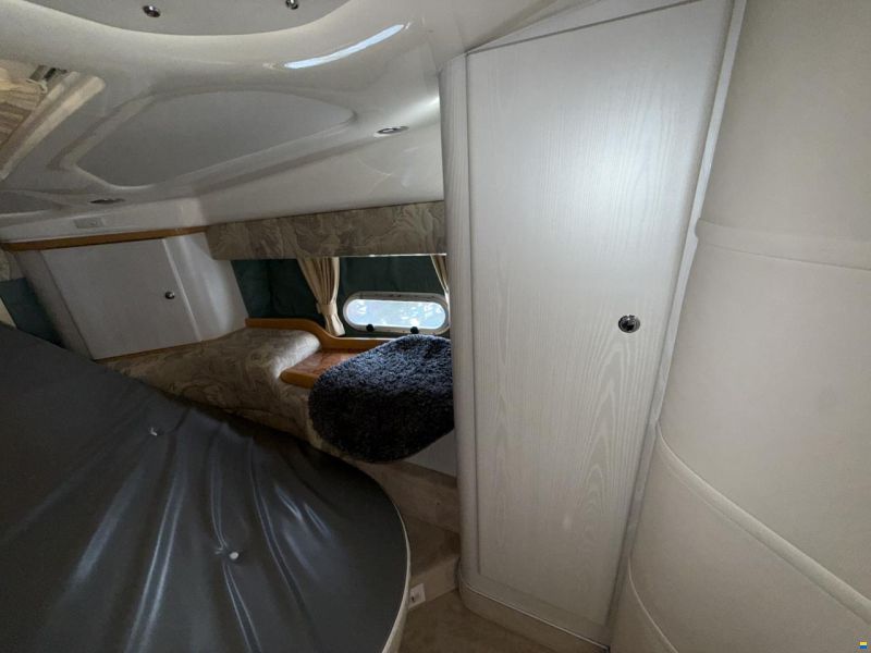 Sealine F 330