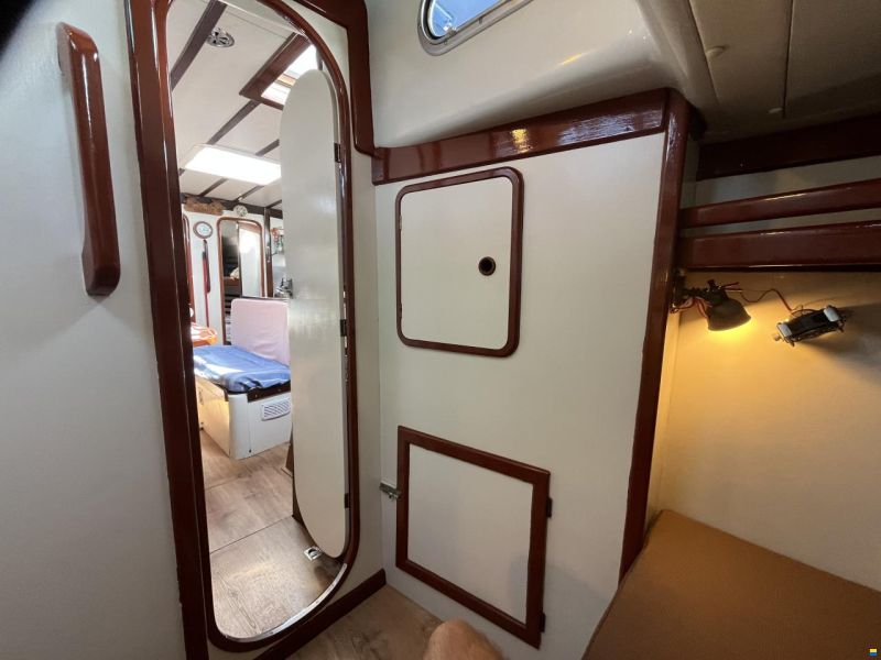 Dromor Triton 48