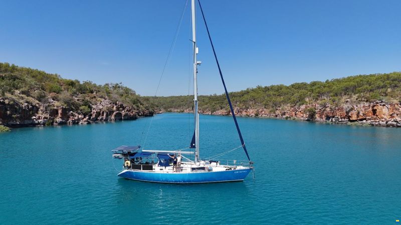 Dromor Triton 48