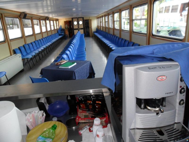 MOTONAVE TRASPORTO PASSEGGERI
