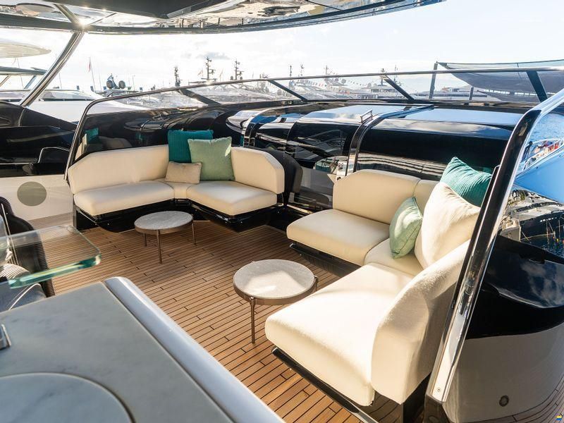 Sunseeker 100 Yacht