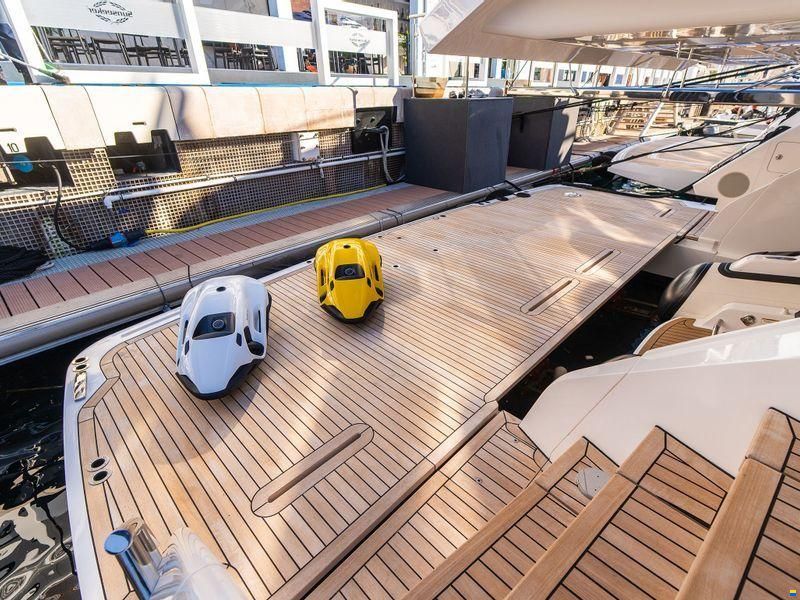 Sunseeker 100 Yacht