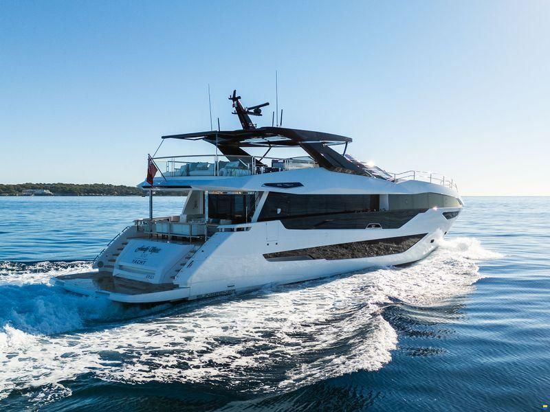 Sunseeker 100 Yacht