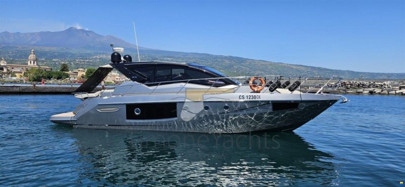 Cranchi M44 HT
