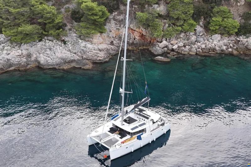 Lagoon 450 F