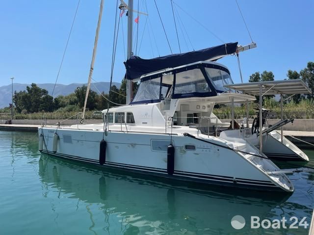 Lagoon 440 owners version