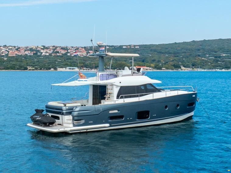Azimut Magellano 53 Fly