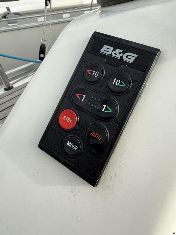 Bavaria 34 Cruise style