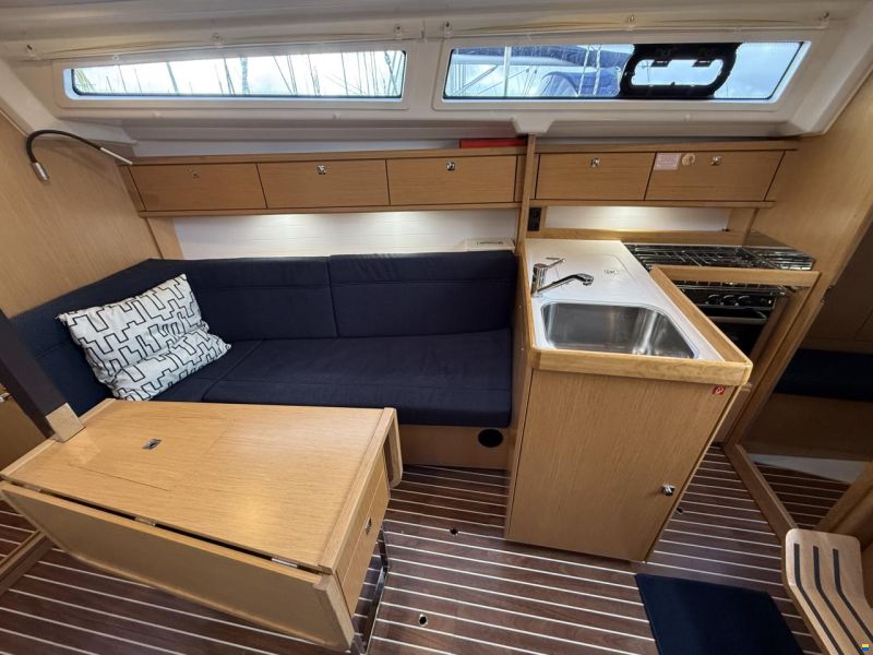 Bavaria 34 Cruise style