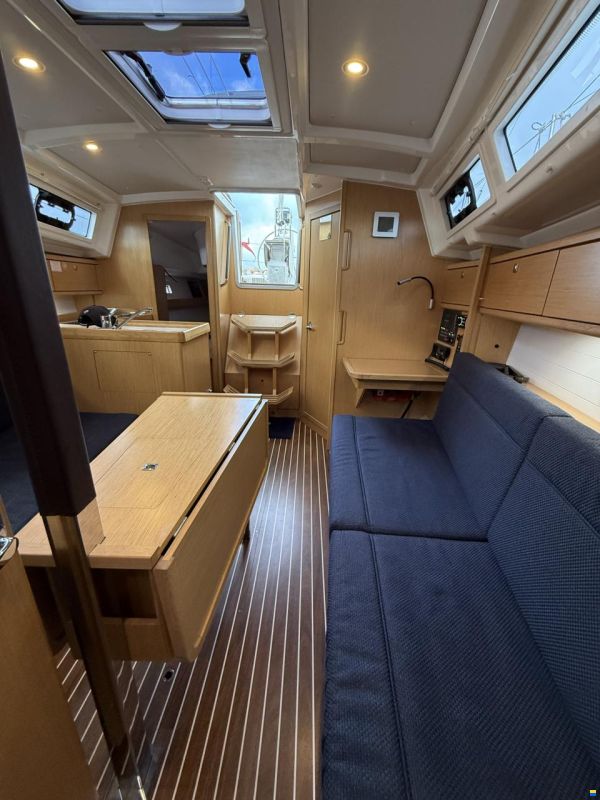 Bavaria 34 Cruise style