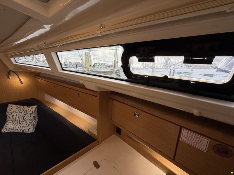 Bavaria 34 Cruise style