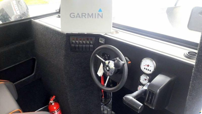 Alumarin 670 Cabin